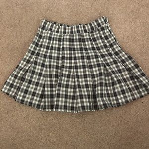 plad skirt size small
